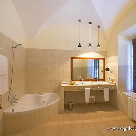 Hospedium Cortijo Santa Cruz 4* 빌라누에바데라세레나