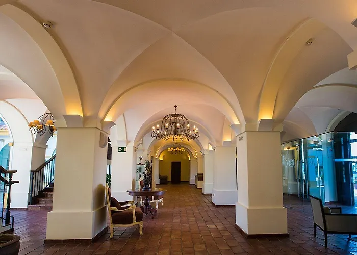 Hospedium Cortijo Santa Cruz Hotel 4*