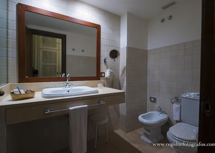 Hospedium Cortijo Santa Cruz Hotel