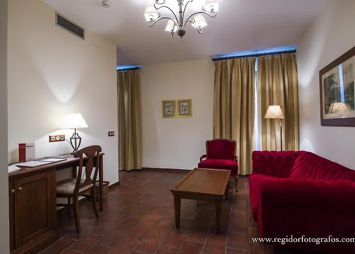 Hospedium Cortijo Santa Cruz Hotel 4*