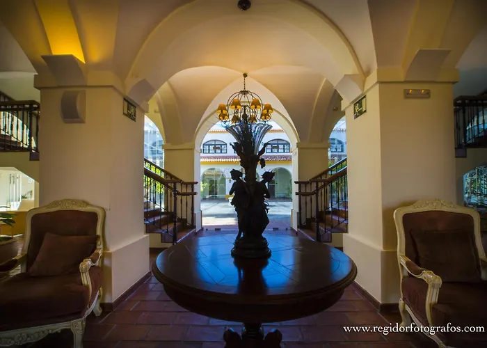 Hospedium Cortijo Santa Cruz Hotel 4*