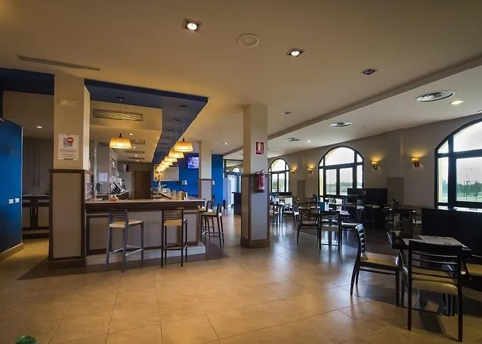 Hospedium Cortijo Santa Cruz 4*