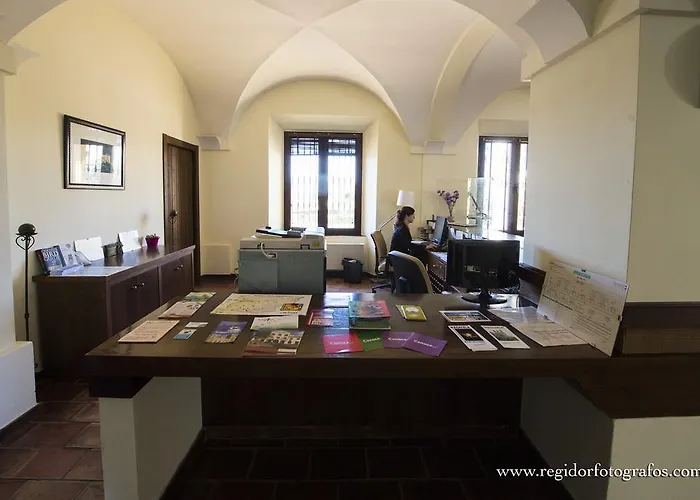 Hospedium Cortijo Santa Cruz 4*